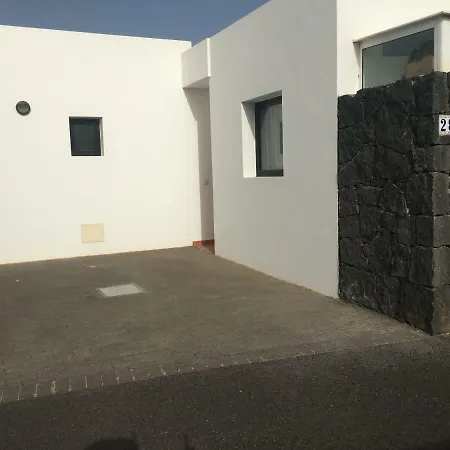 Villa Playa Blanca , Koldos House *