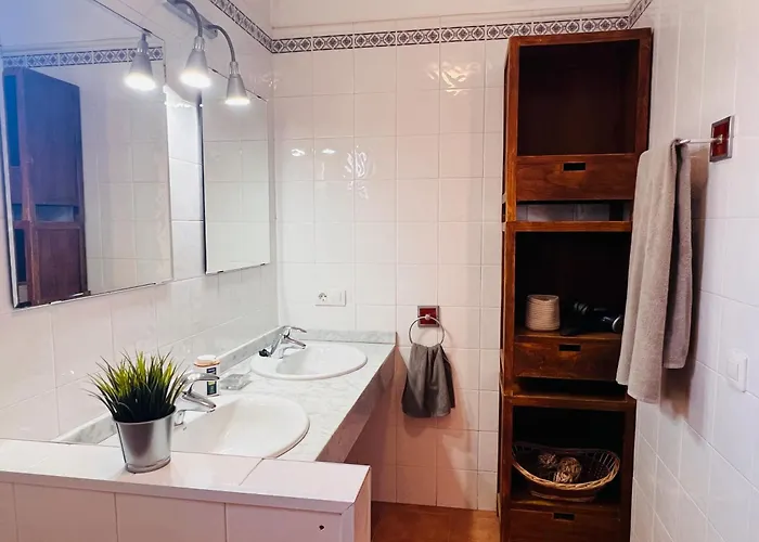 , Koldos House Villa